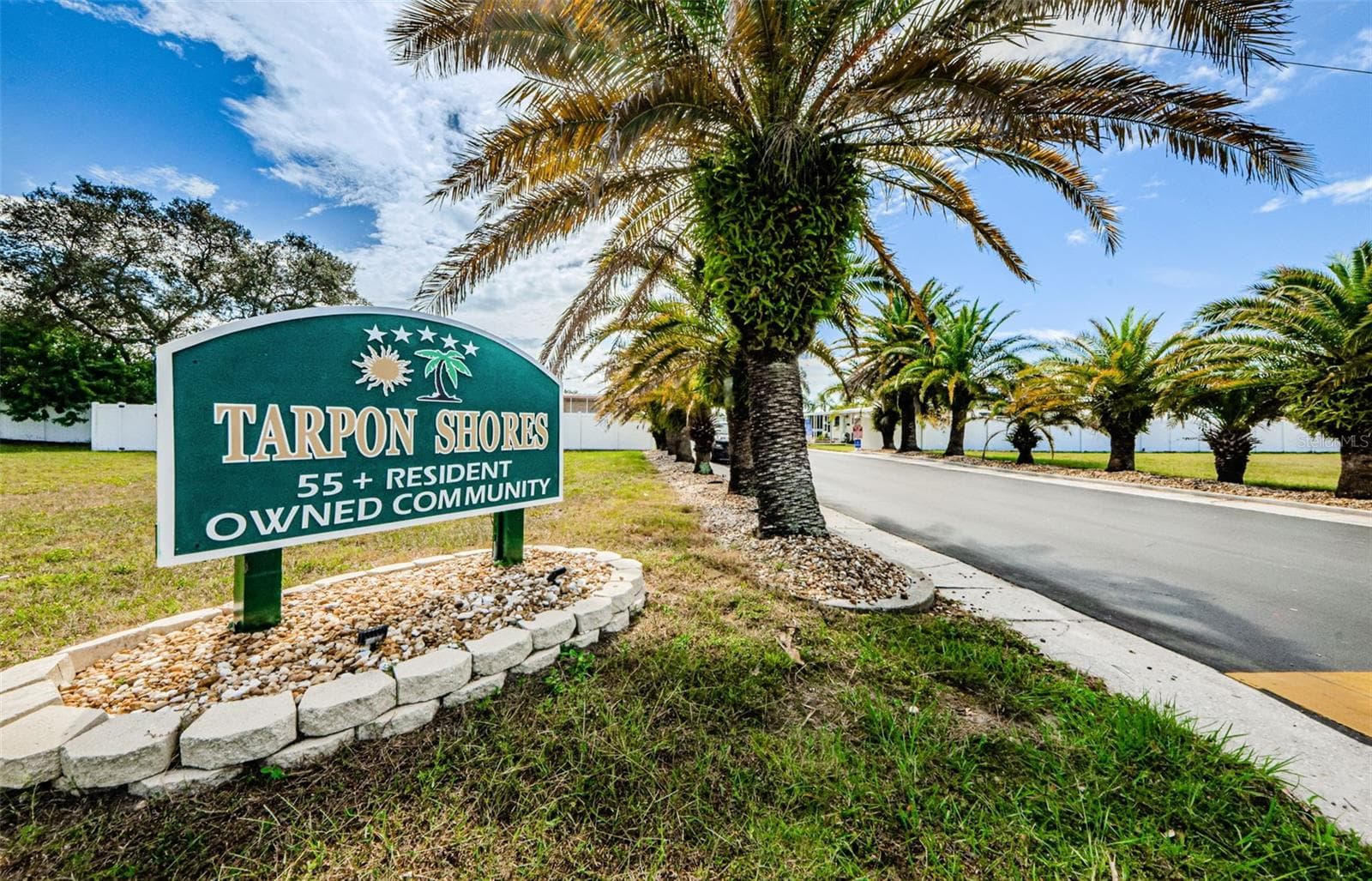 Mobile Home at 18 DRURY LN, TARPON SPRINGS, photo 58 of 84