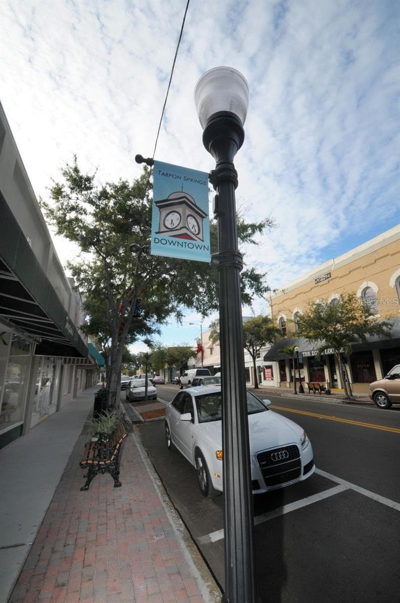 DOWNTOWN TARPON SPRINGS - 18 DRURY LN, TARPON SPRINGS