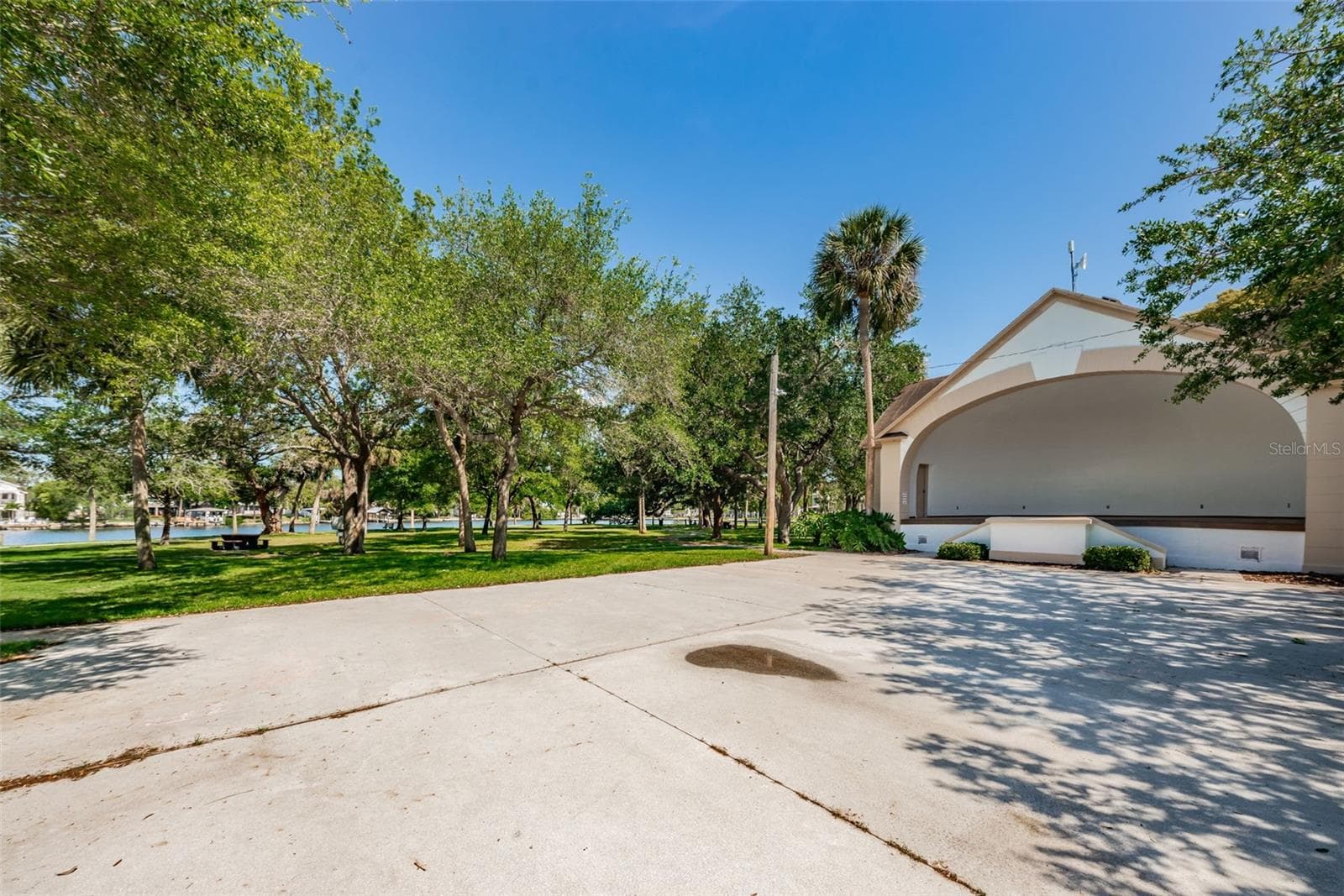 Mobile Home at 18 DRURY LN, TARPON SPRINGS, photo 82 of 84