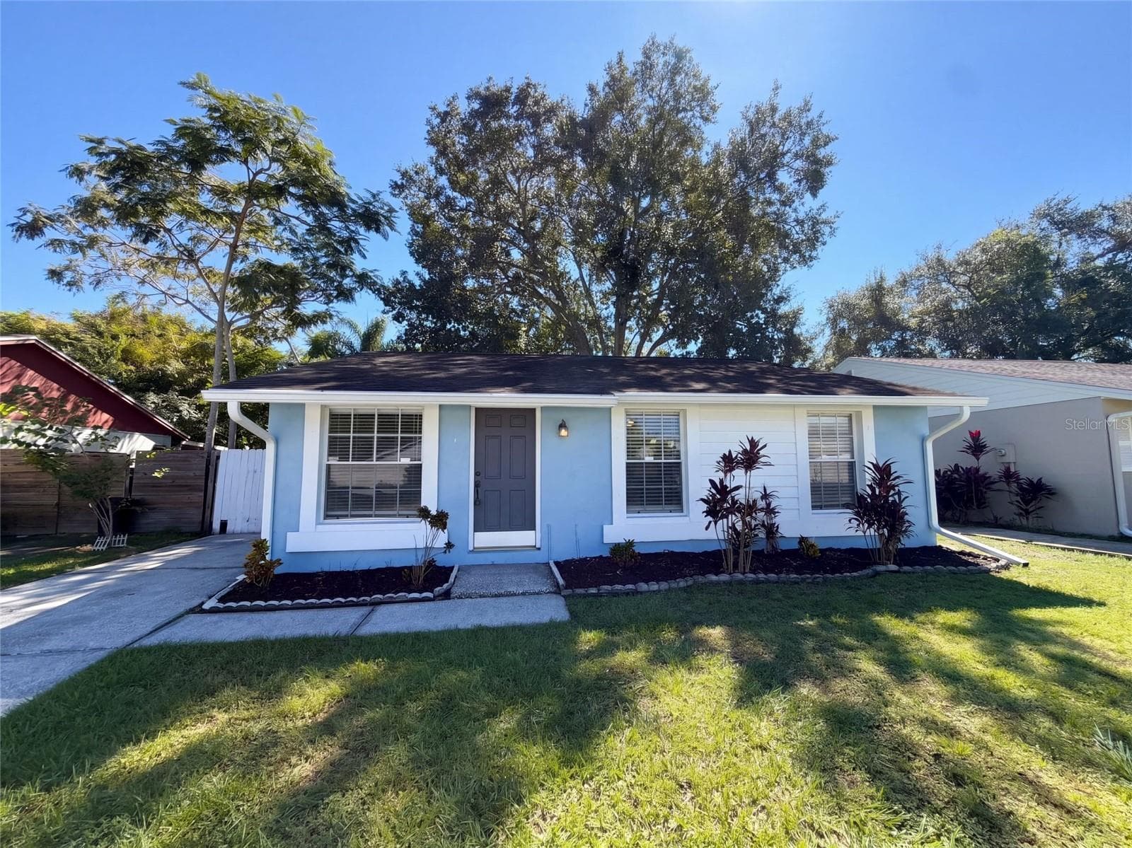 16005 WOODPINE DR