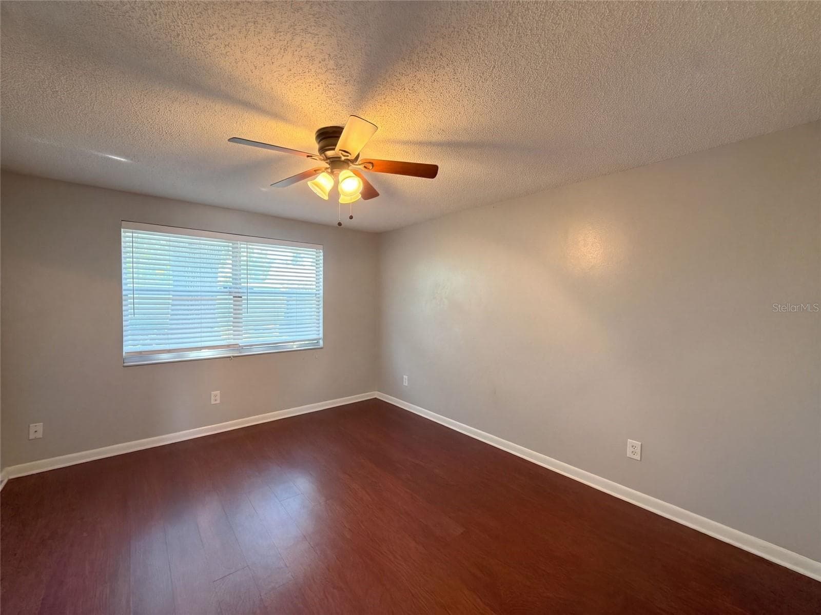 Single Family Residence at 16005 WOODPINE DR, TAMPA, photo 4 of 16