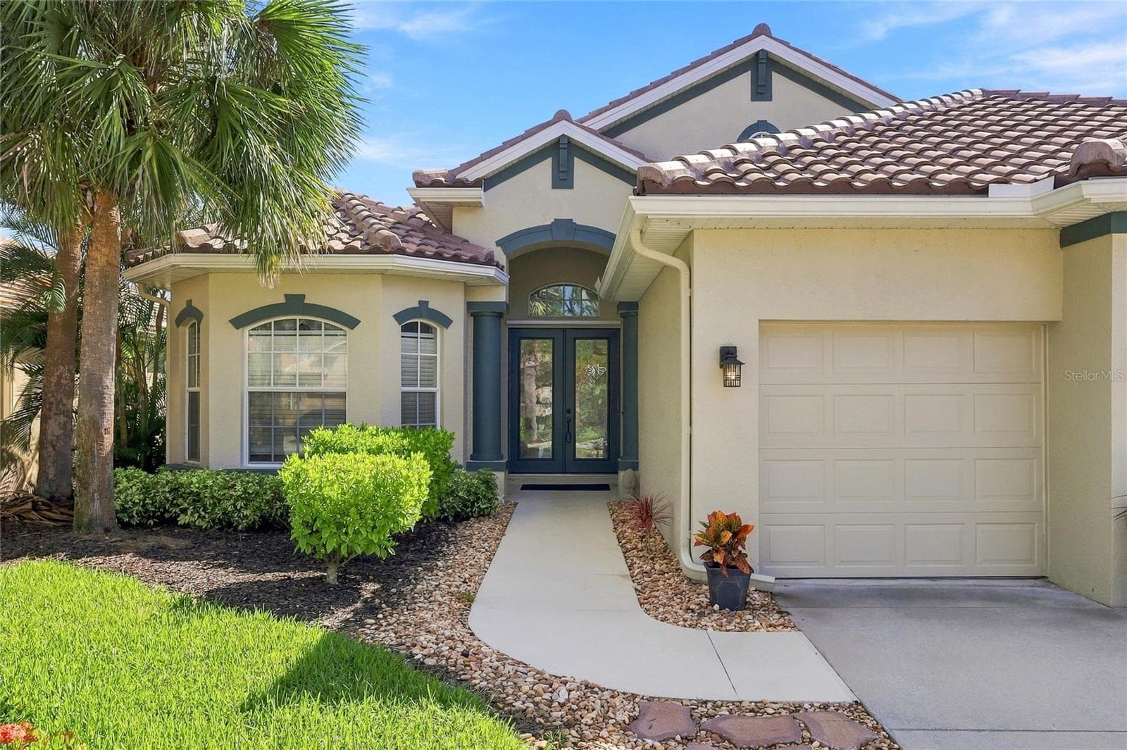 Single Family Residence at 1336 CREEK NINE DR, NORTH PORT, photo 2 of 58