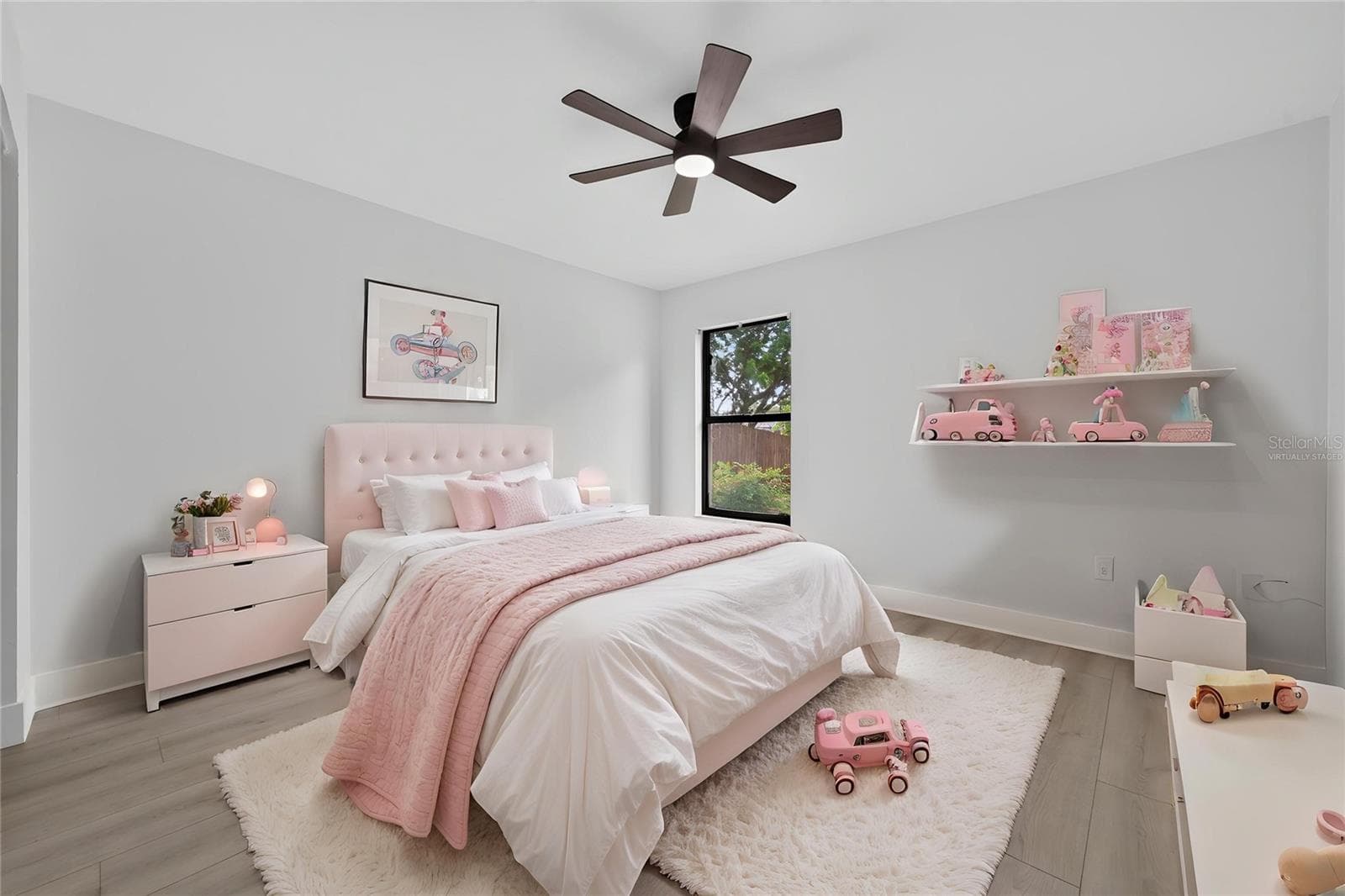 VIRTUALLY STAGED - 2014 COUNTRY MEADOWS LN, SARASOTA