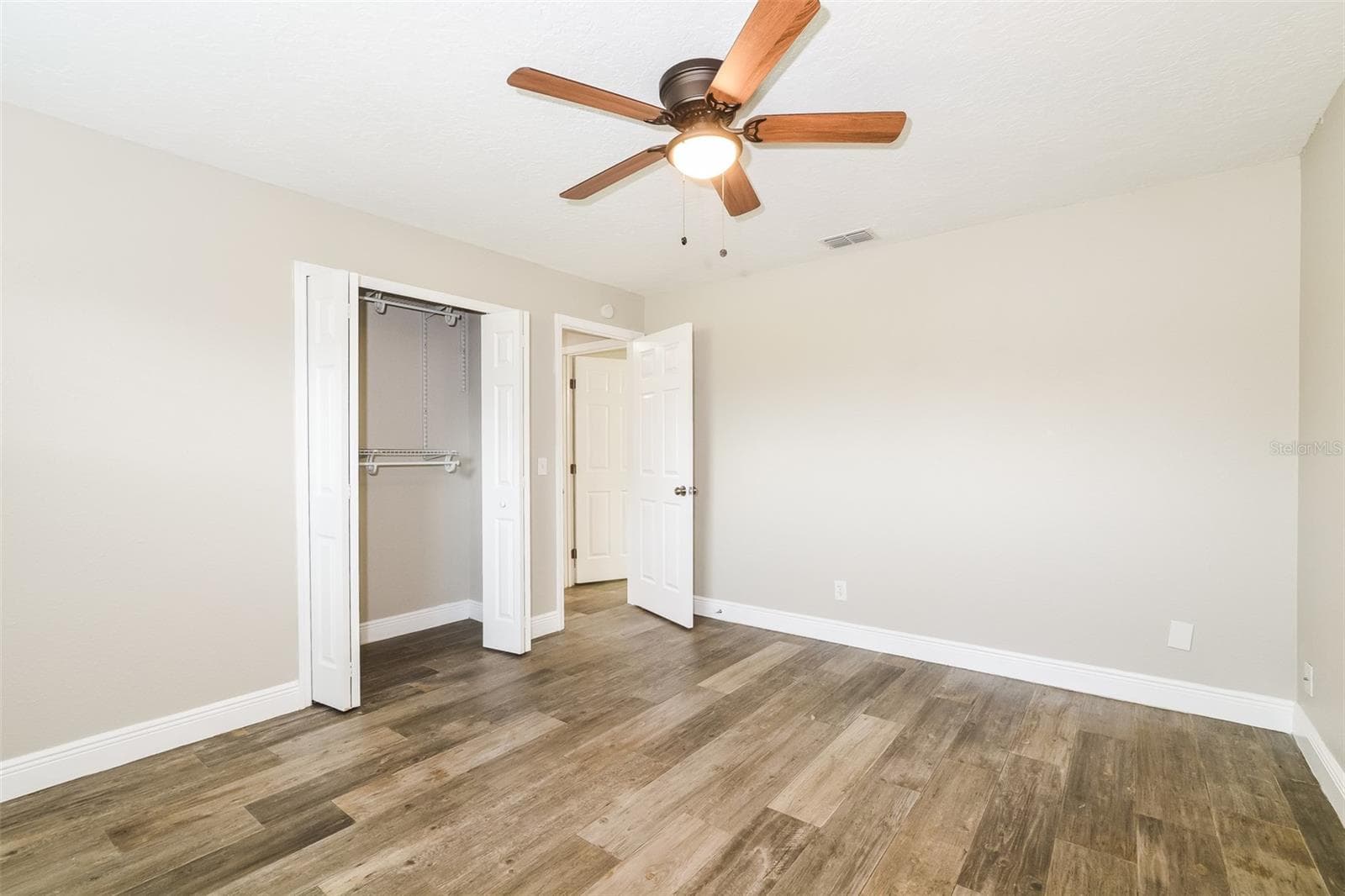 Single Family Residence at 10422 JANE EYRE DR, ORLANDO, photo 12 of 15