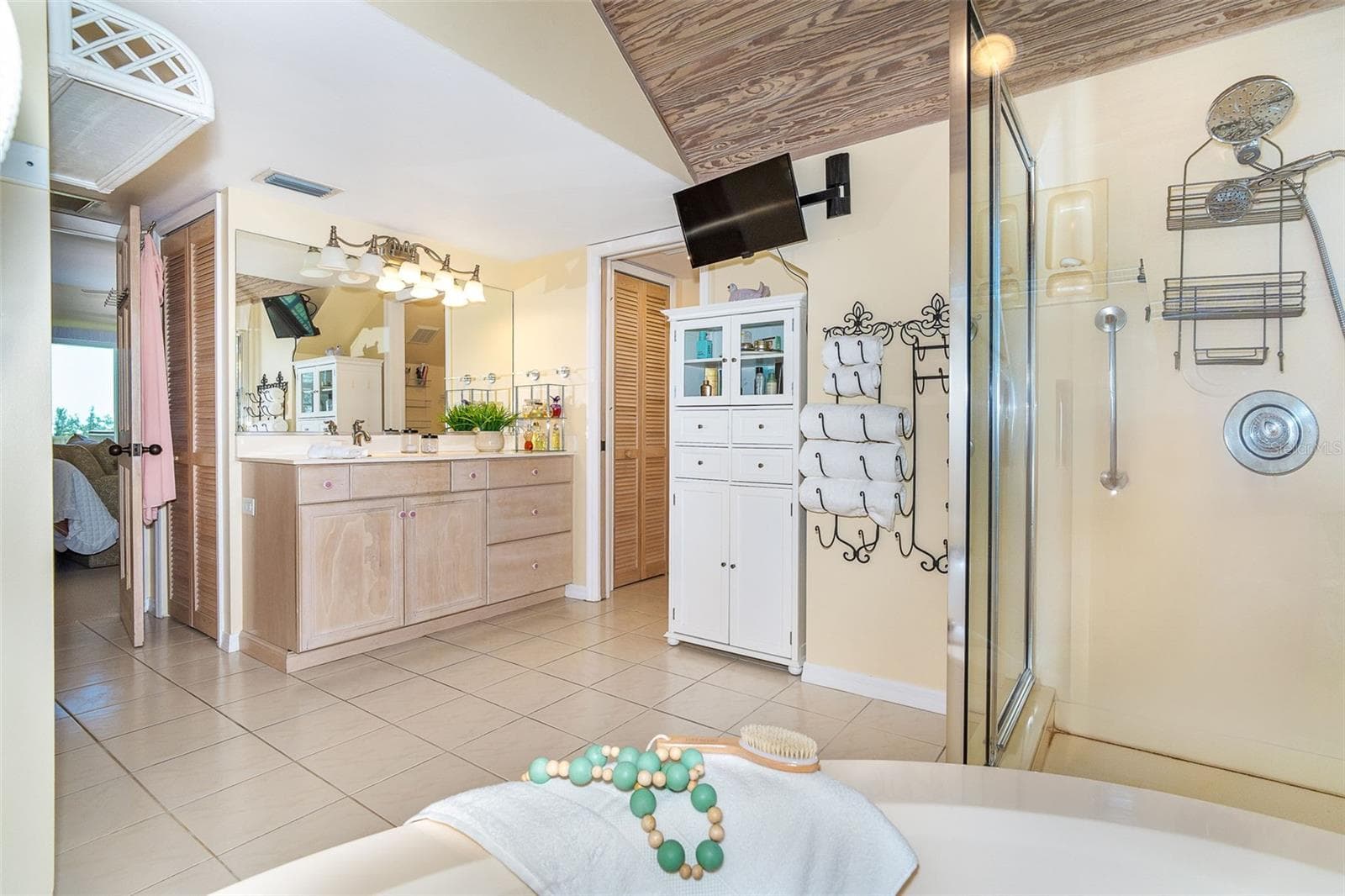 Single Family Residence at 36 SEAWATCH DR, BOCA GRANDE, photo 19 of 56