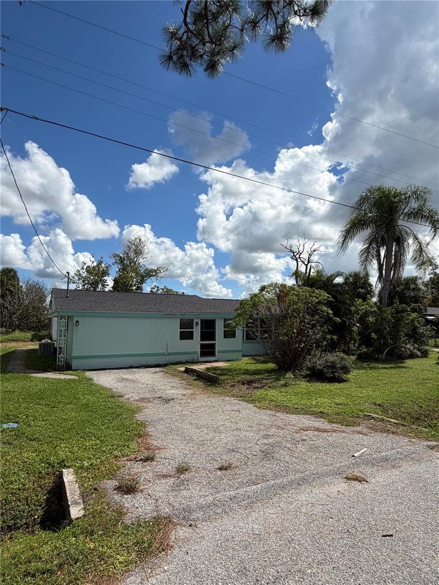 25 WARREN AVE