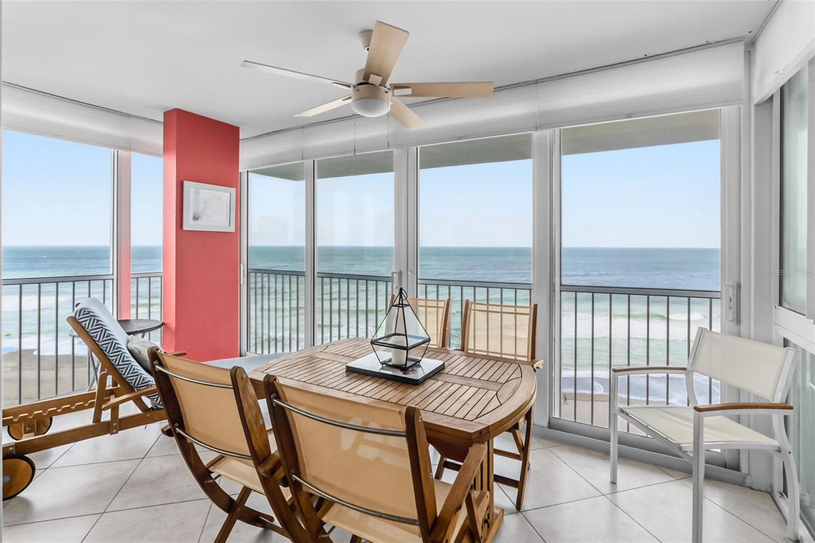 You will love the Panoramic views from this penthouse end unit; not many units like this on Venice Island. - 555 THE ESPLANADE N #1001, VENICE