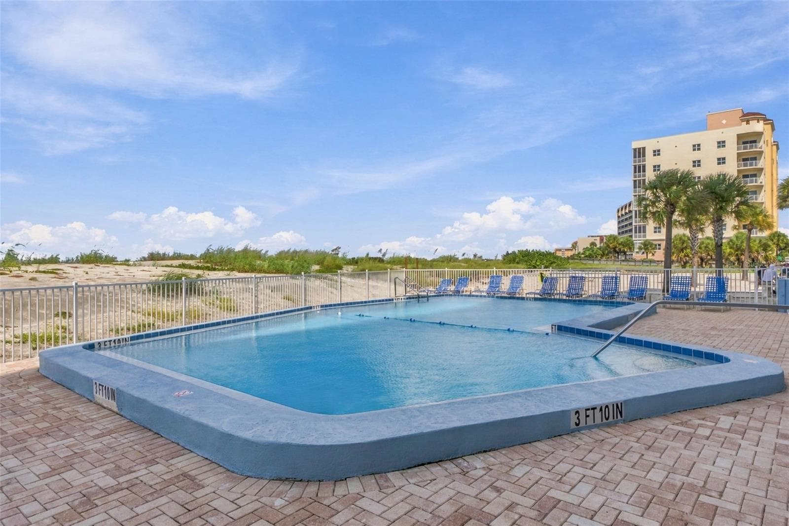Your pool has recently been fully refurbished. - 555 THE ESPLANADE N #1001, VENICE