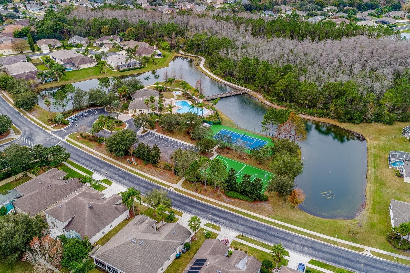 Waterfront amenities, enjoy the view. - 2631 TREYMORE DR, ORLANDO