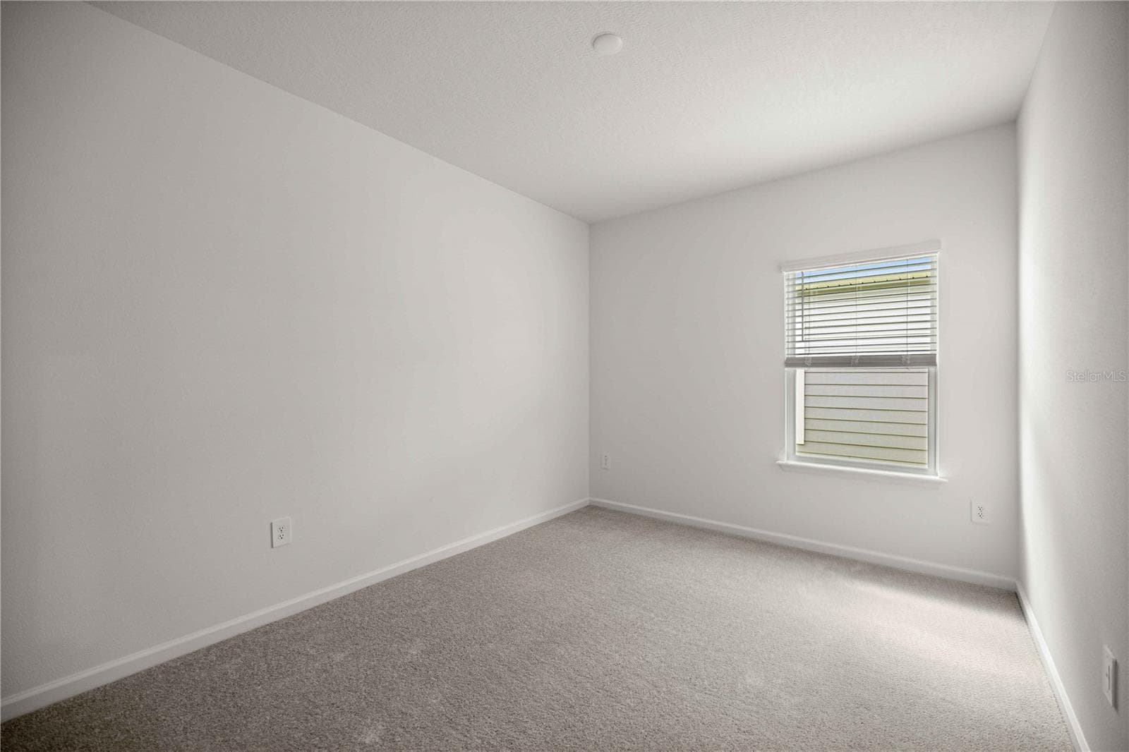 Single Family Residence at 8687 SW 67TH CIR, OCALA, photo 6 of 16