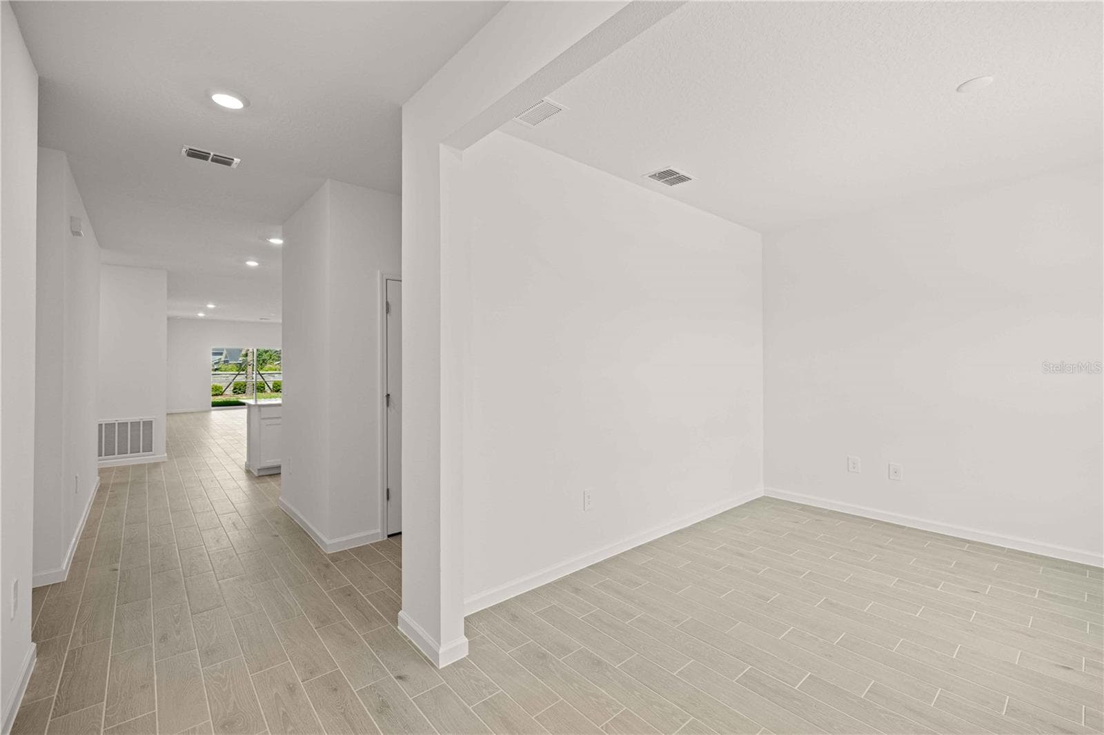 Single Family Residence at 8687 SW 67TH CIR, OCALA, photo 14 of 16
