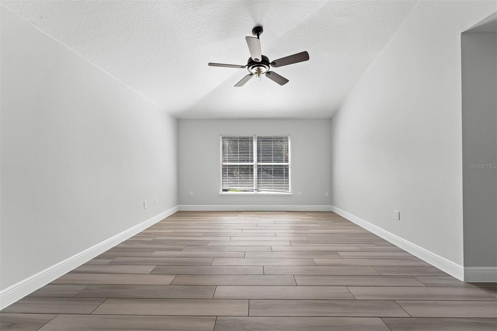 Single Family Residence at 7406 LAKE MARNI CT, MOUNT DORA, photo 27 of 53