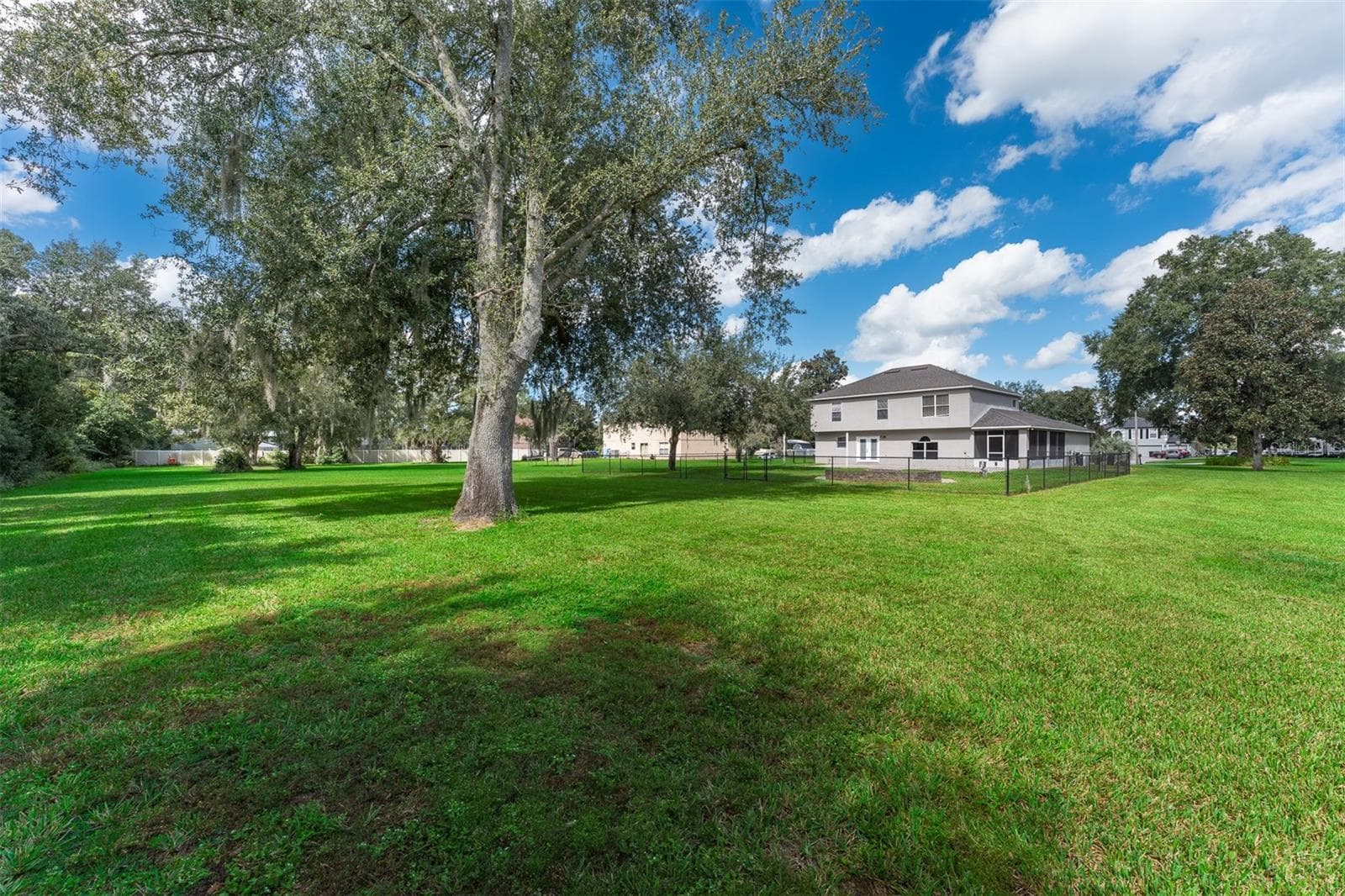 Single Family Residence at 7406 LAKE MARNI CT, MOUNT DORA, photo 43 of 53