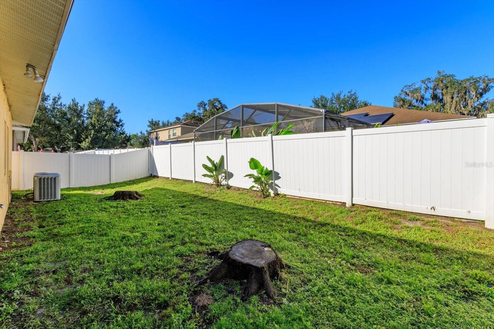 Fully fenced backyard - 7242 MYSTIC BROOK WAY, DAVENPORT
