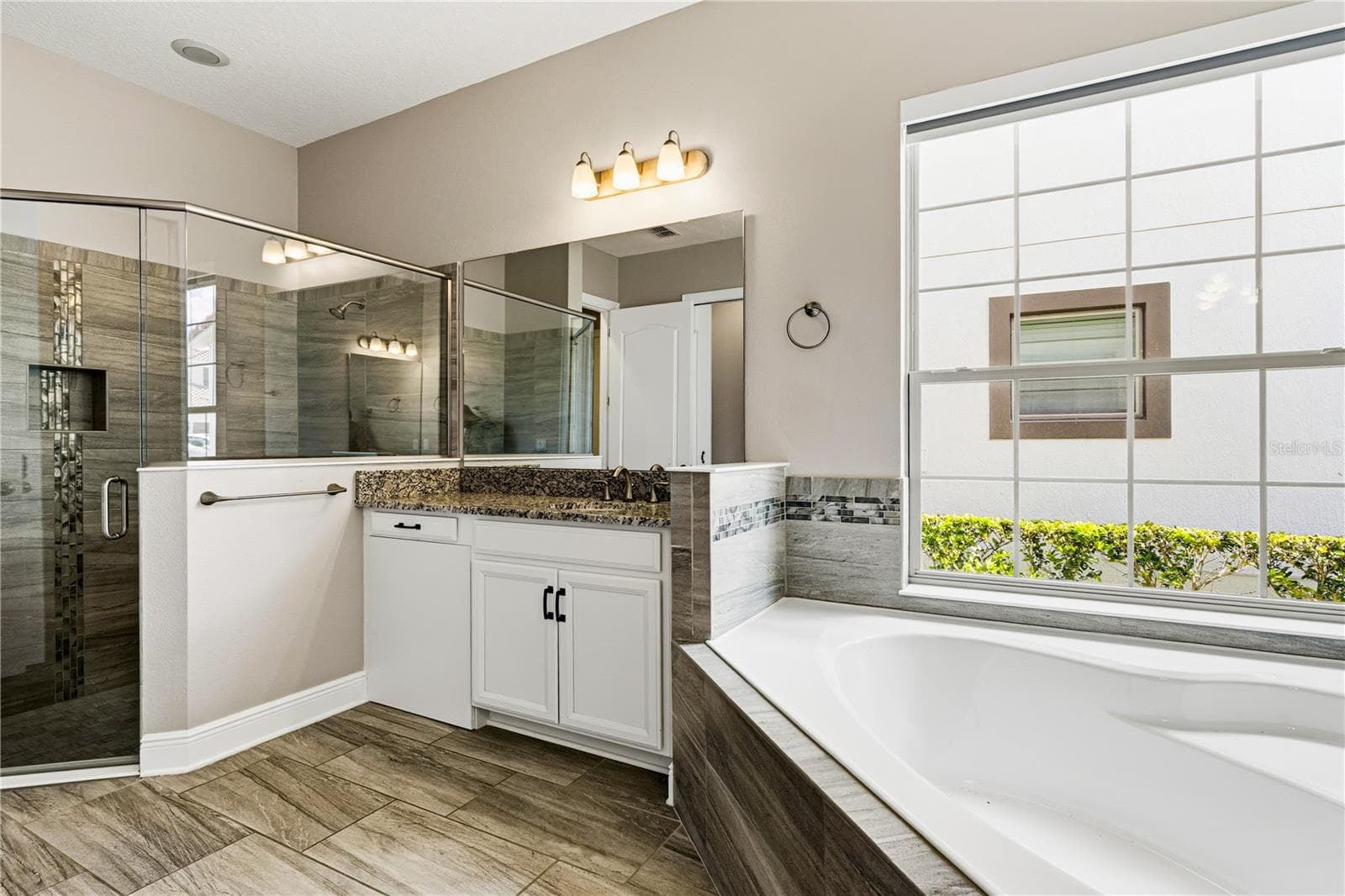Single Family Residence at 10431 SIDDINGTON DR, ORLANDO, photo 12 of 29