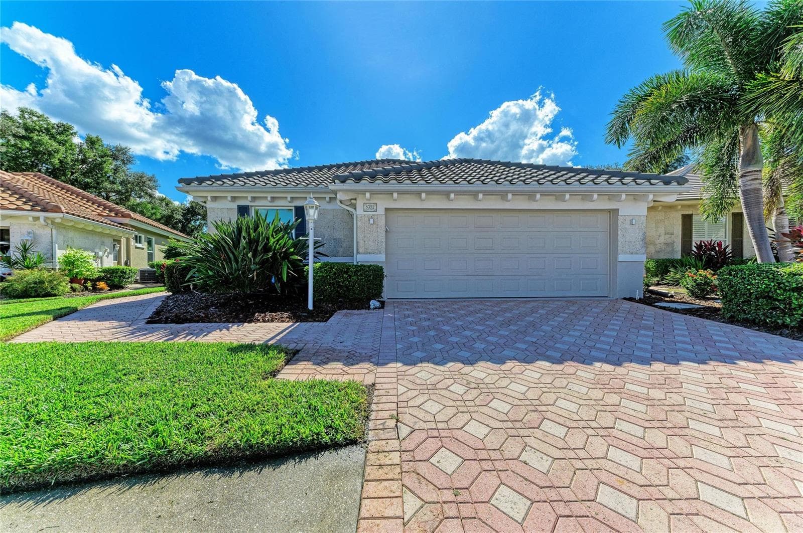 Single Family Residence at 8352 CANARY PALM CT, SARASOTA, photo 5 of 74