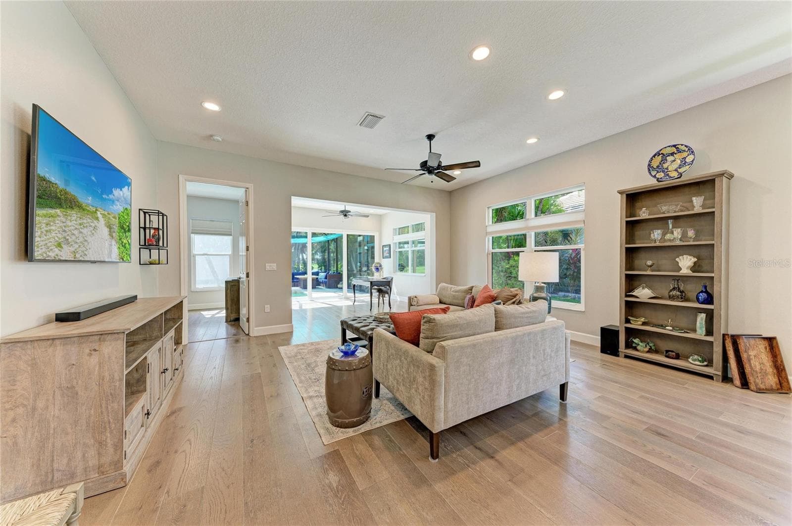 Single Family Residence at 8352 CANARY PALM CT, SARASOTA, photo 10 of 74