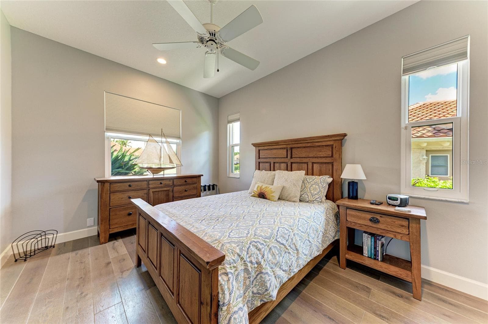 Single Family Residence at 8352 CANARY PALM CT, SARASOTA, photo 32 of 74