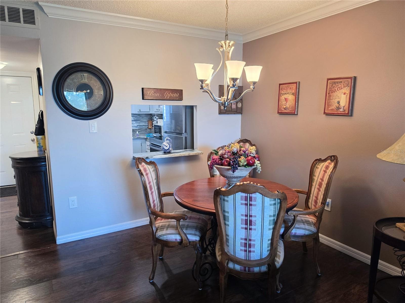 Dining area - 3917 LAKE BAYSHORE DR #F-307, BRADENTON