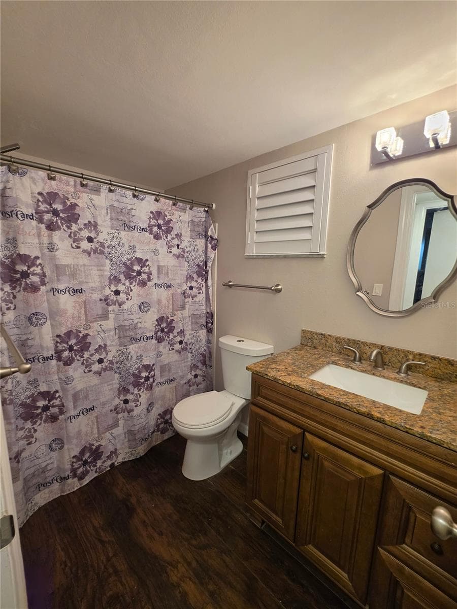 Bathroom - 3917 LAKE BAYSHORE DR #F-307, BRADENTON