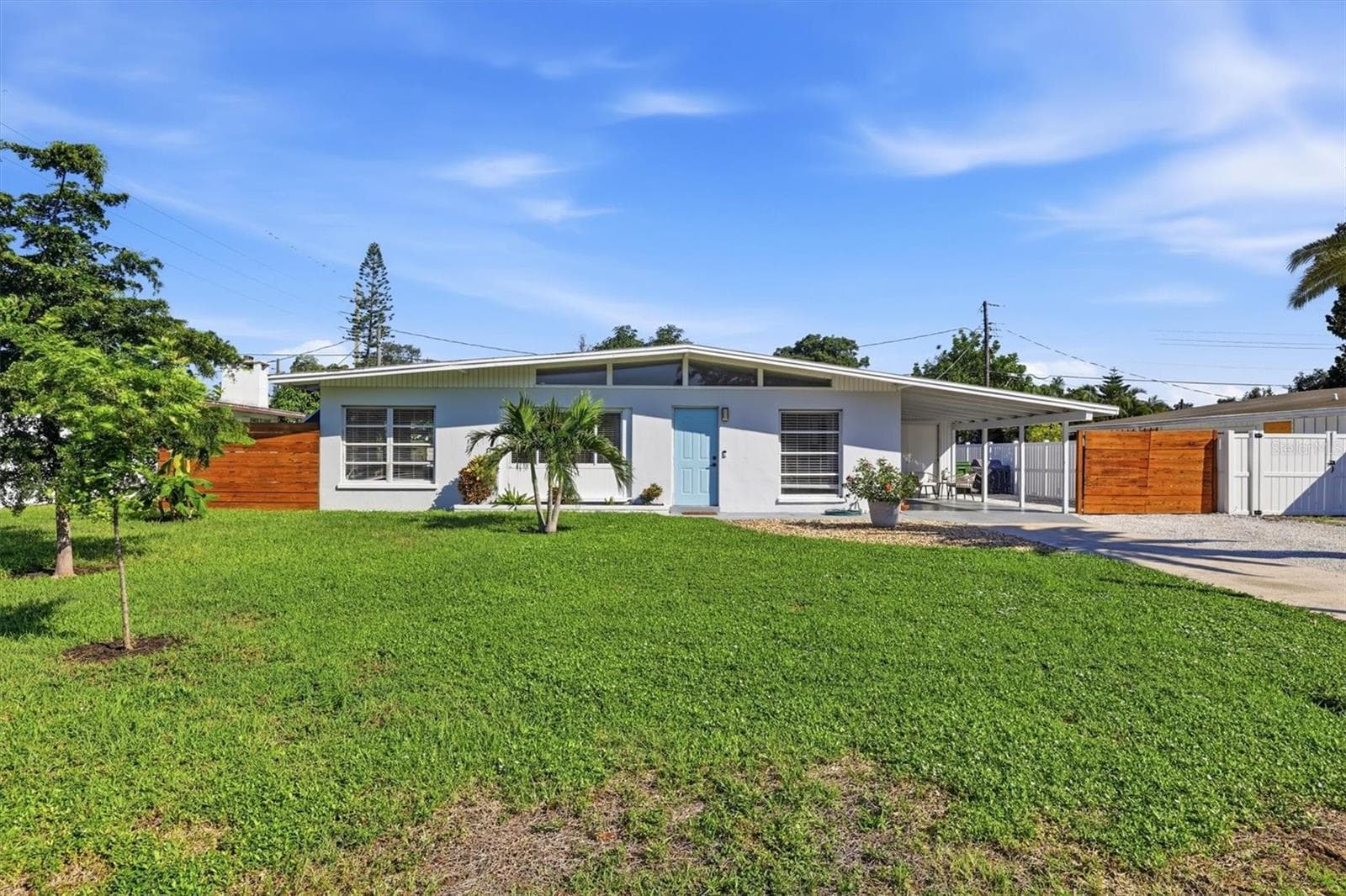 Single Family Residence at 2821 BAY ST, SARASOTA, photo 2 of 30