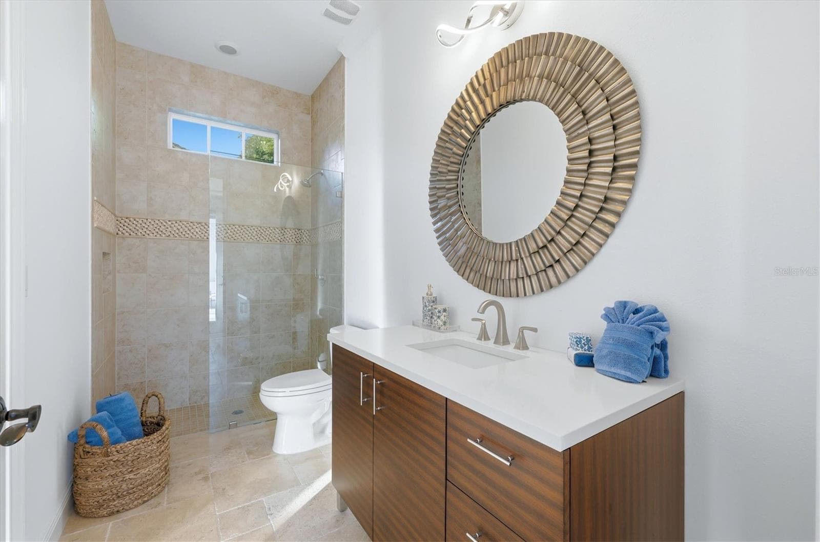 Single Family Residence at 16011 DAYSAILOR TRL, LAKEWOOD RANCH, photo 23 of 54