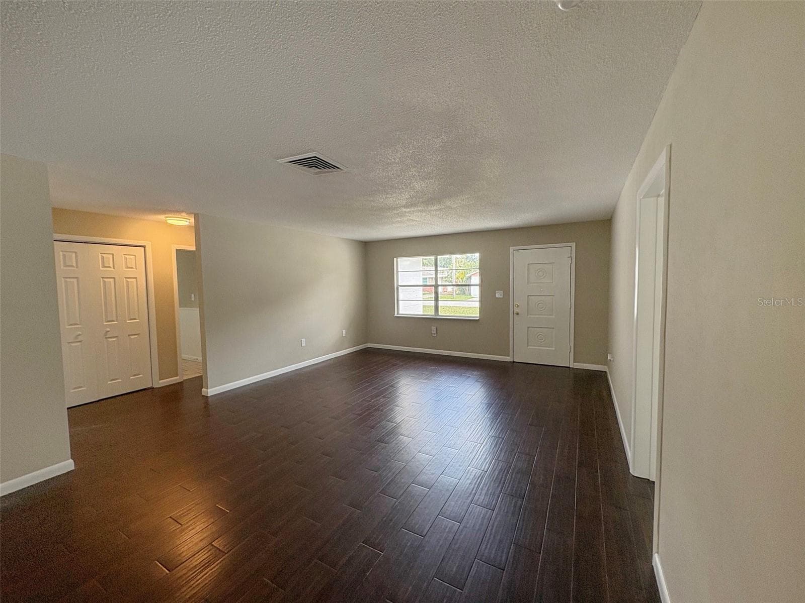 Single Family Residence at 6437 JENNY DR, LAKE WALES, photo 7 of 28