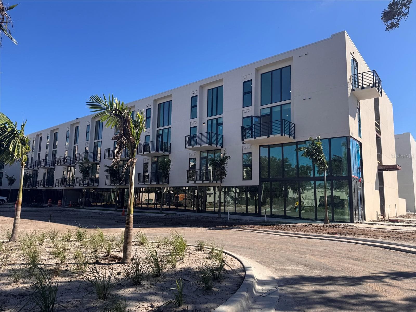 Condominium at 2170 ROBINHOOD ST #C1-205, SARASOTA, photo 2 of 19