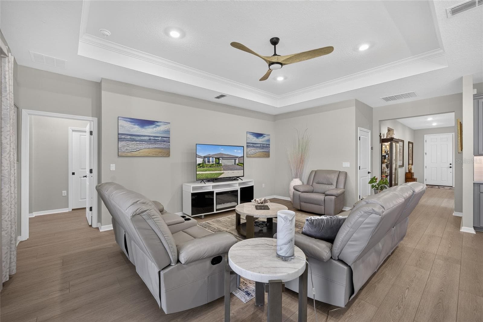 Stunning Luxury Vinyl Throughout Home - 2605 DEL WEBB DR, MINNEOLA