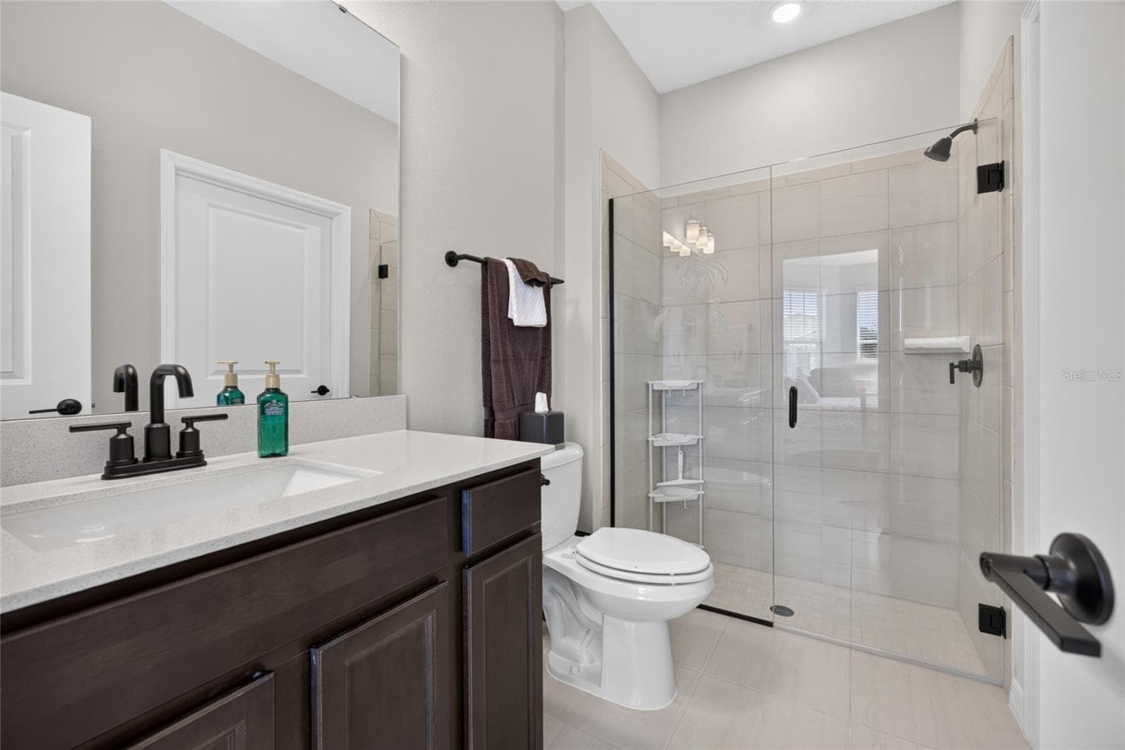 2nd Primary En Suite Bath - 2605 DEL WEBB DR, MINNEOLA