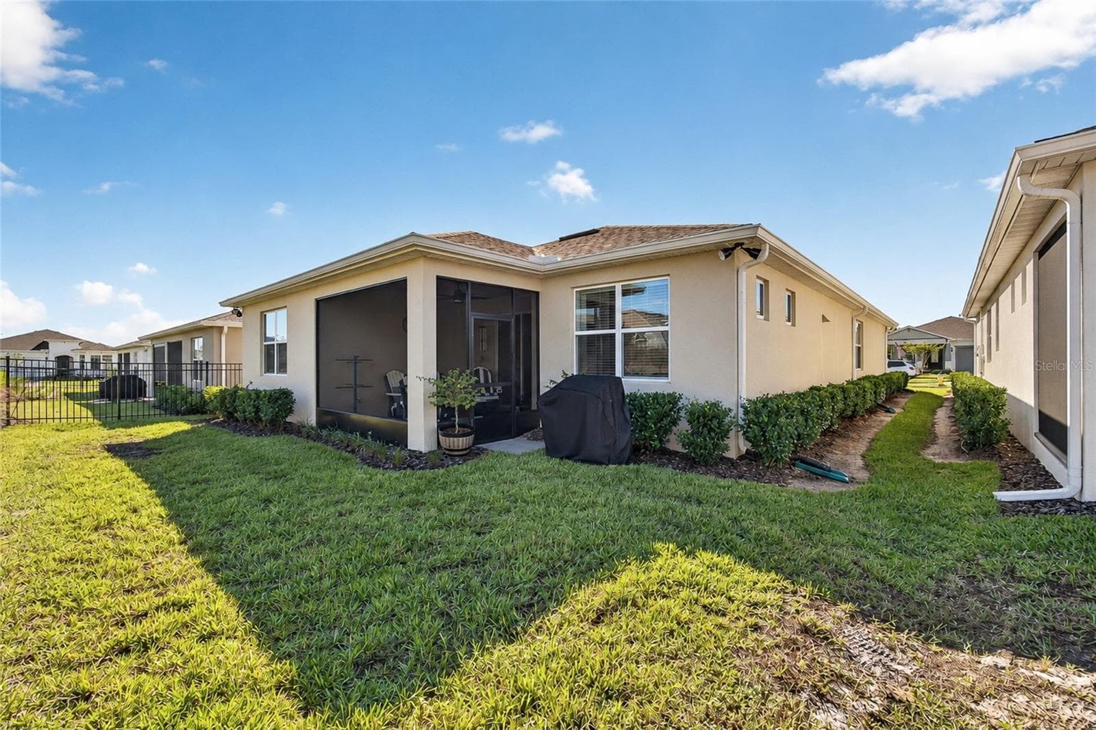 Screened Under-Roof Lanai - 2605 DEL WEBB DR, MINNEOLA