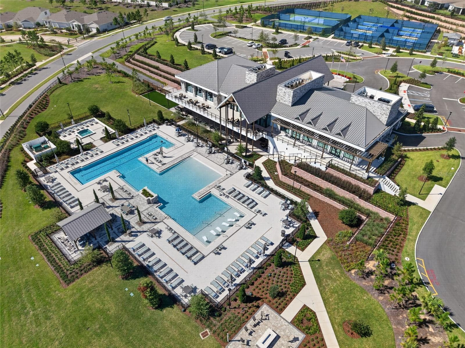Stunning Community Center - 2605 DEL WEBB DR, MINNEOLA
