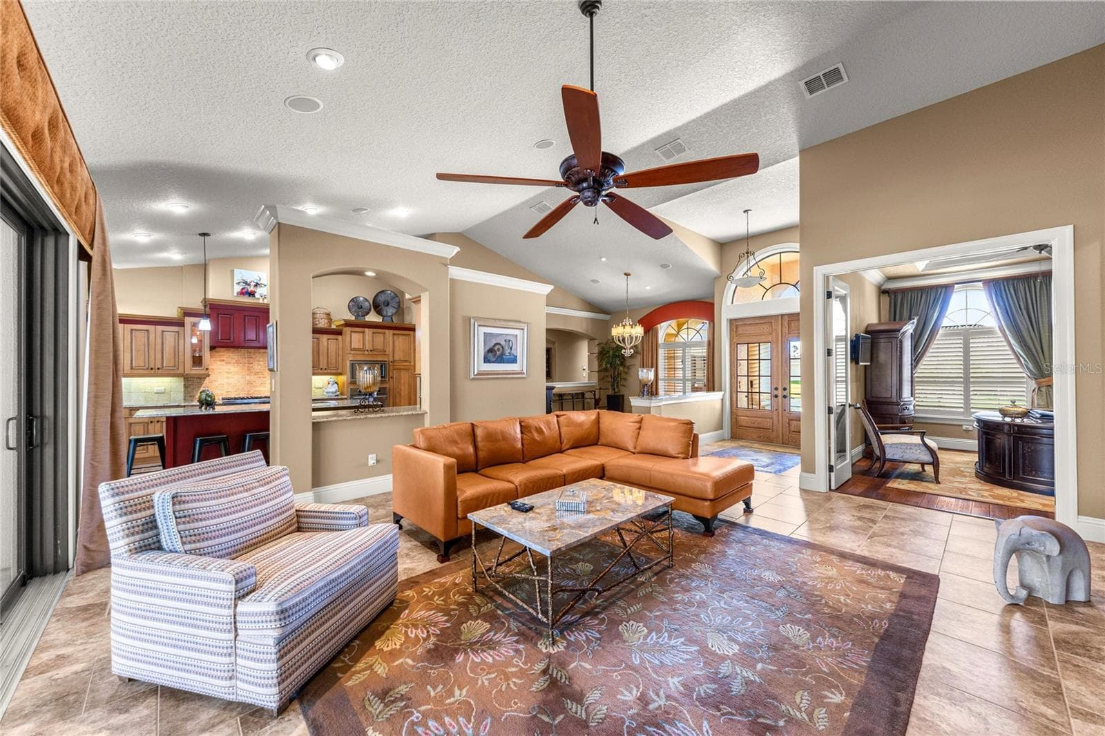 Fully functioning living space with an elegant flow. - 6501 SW 179TH AVENUE RD, DUNNELLON