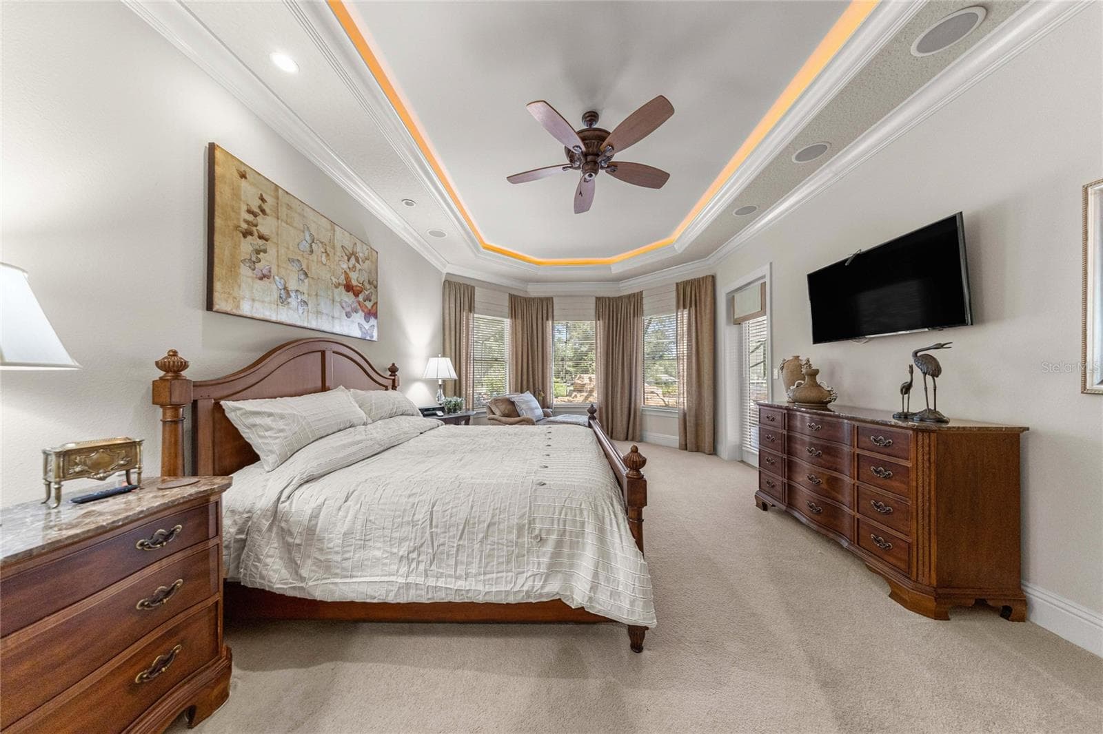 Elegant primary bedroom - 6501 SW 179TH AVENUE RD, DUNNELLON