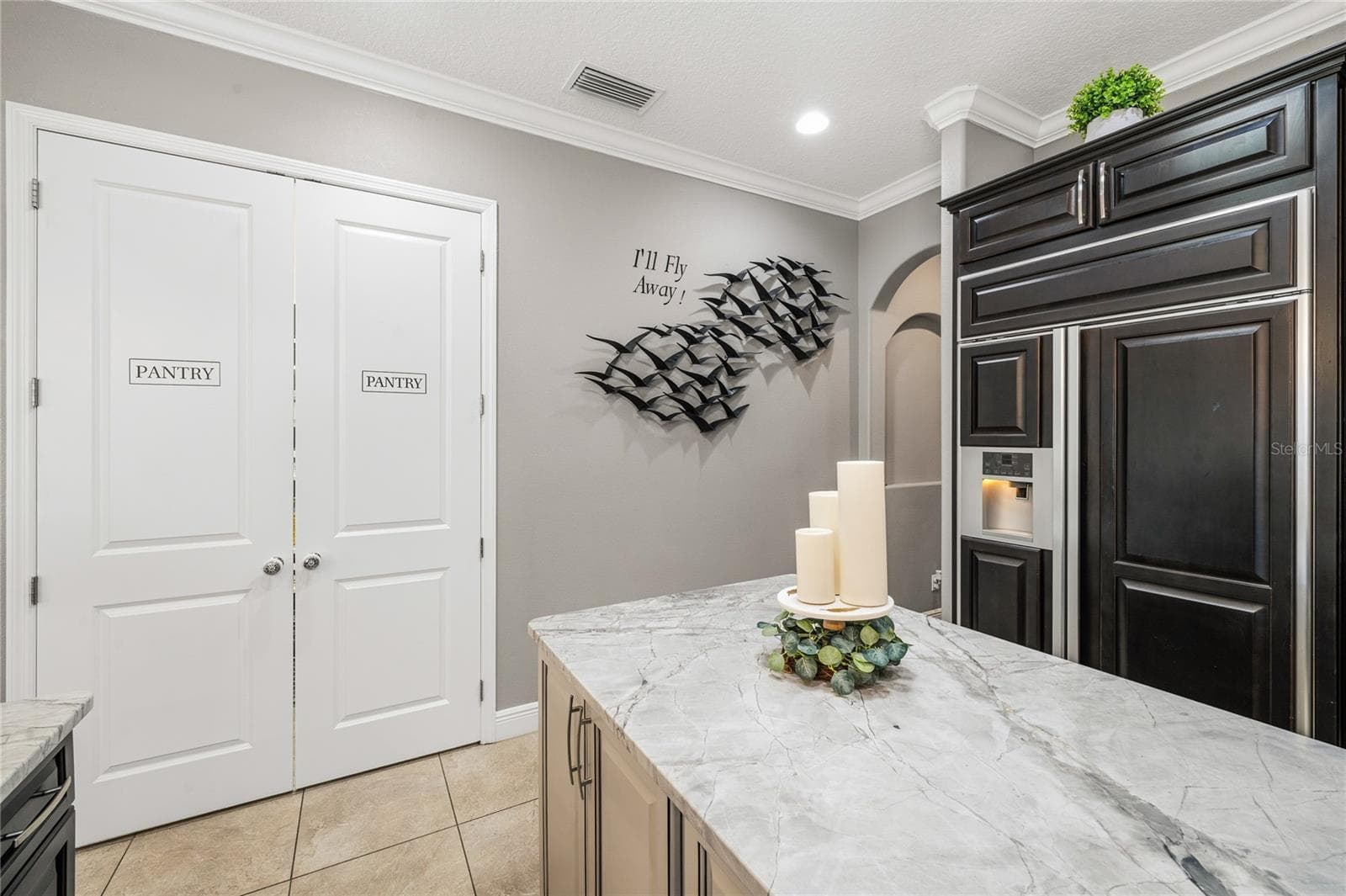 Walk-In Closet Pantry - 3021 PALERMO CT, MOUNT DORA
