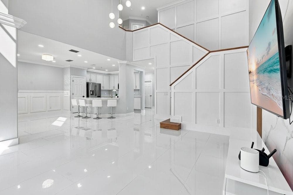 Cathedral ceilings - 7149 REGINA WAY, ORLANDO