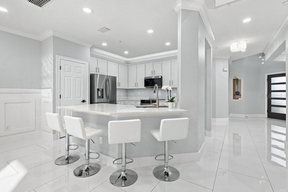 Breakfast bar - 7149 REGINA WAY, ORLANDO