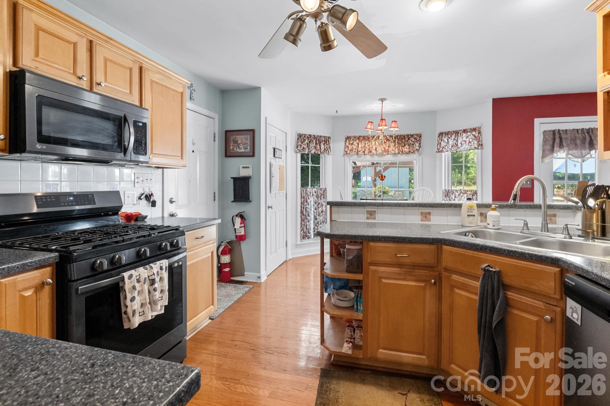 Single Family Residence at 1172 Deer Run Road, Chester, photo 16 of 47
