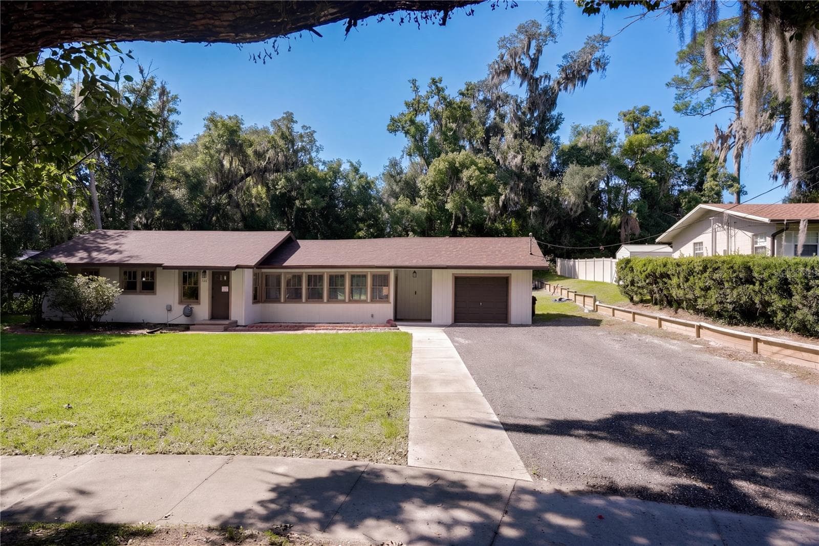 Single Family Residence at 467 S CARPENTER AVE, ORANGE CITY, photo 2 of 21