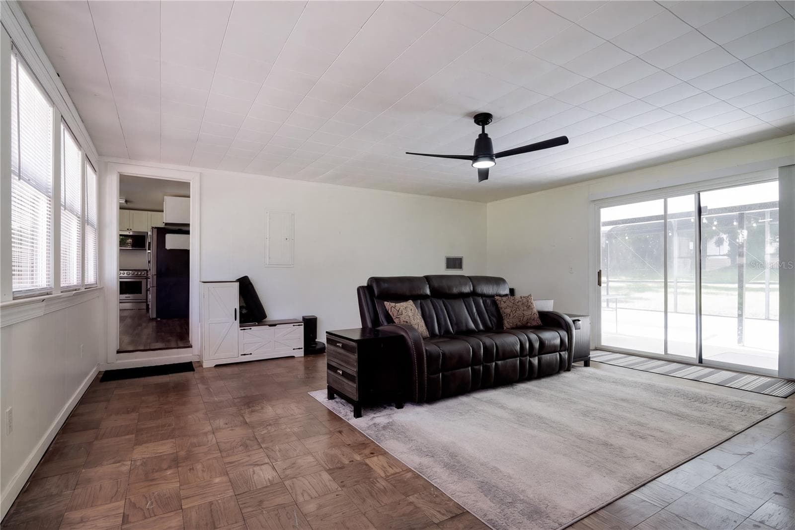 Single Family Residence at 467 S CARPENTER AVE, ORANGE CITY, photo 3 of 21