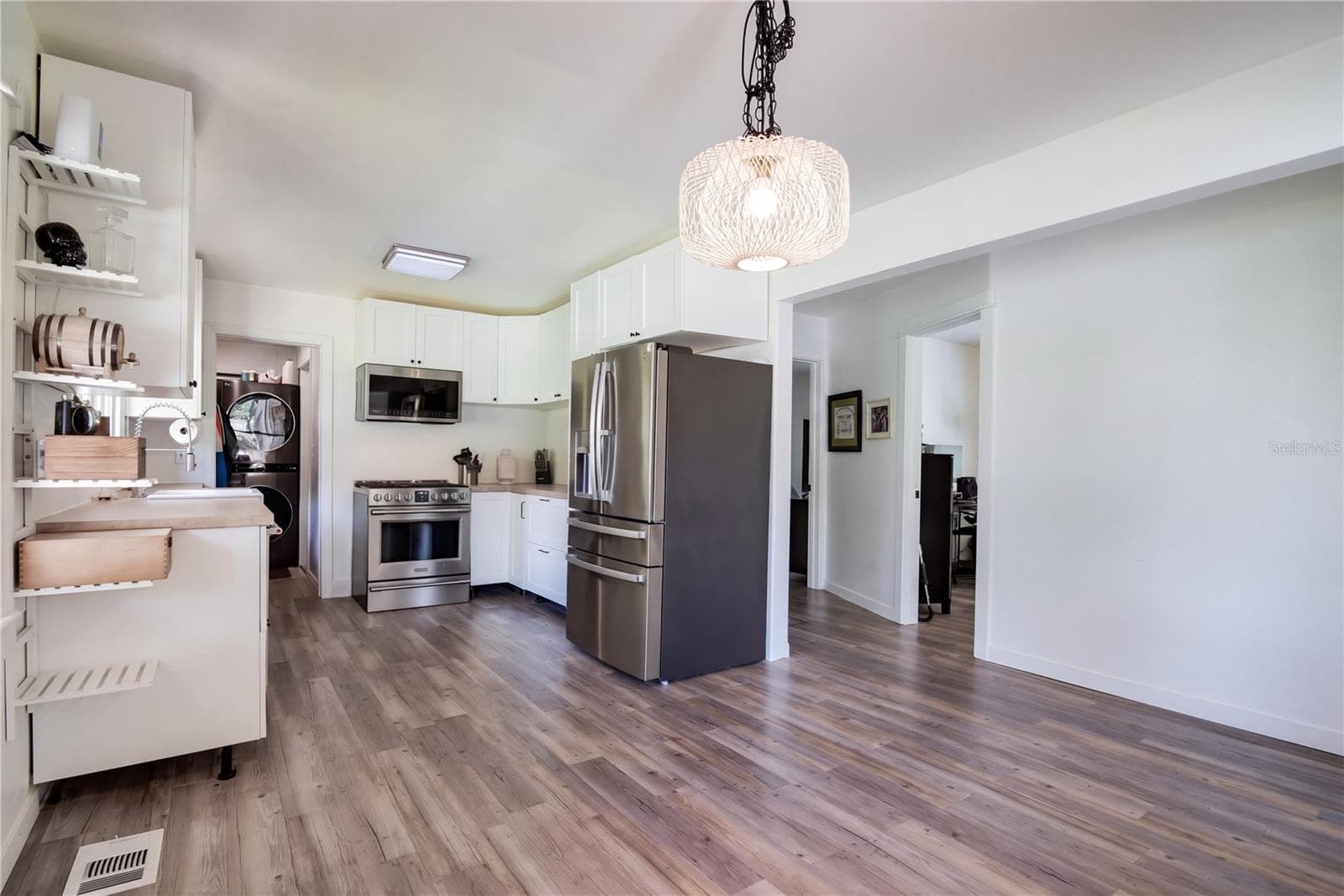 Single Family Residence at 467 S CARPENTER AVE, ORANGE CITY, photo 6 of 21