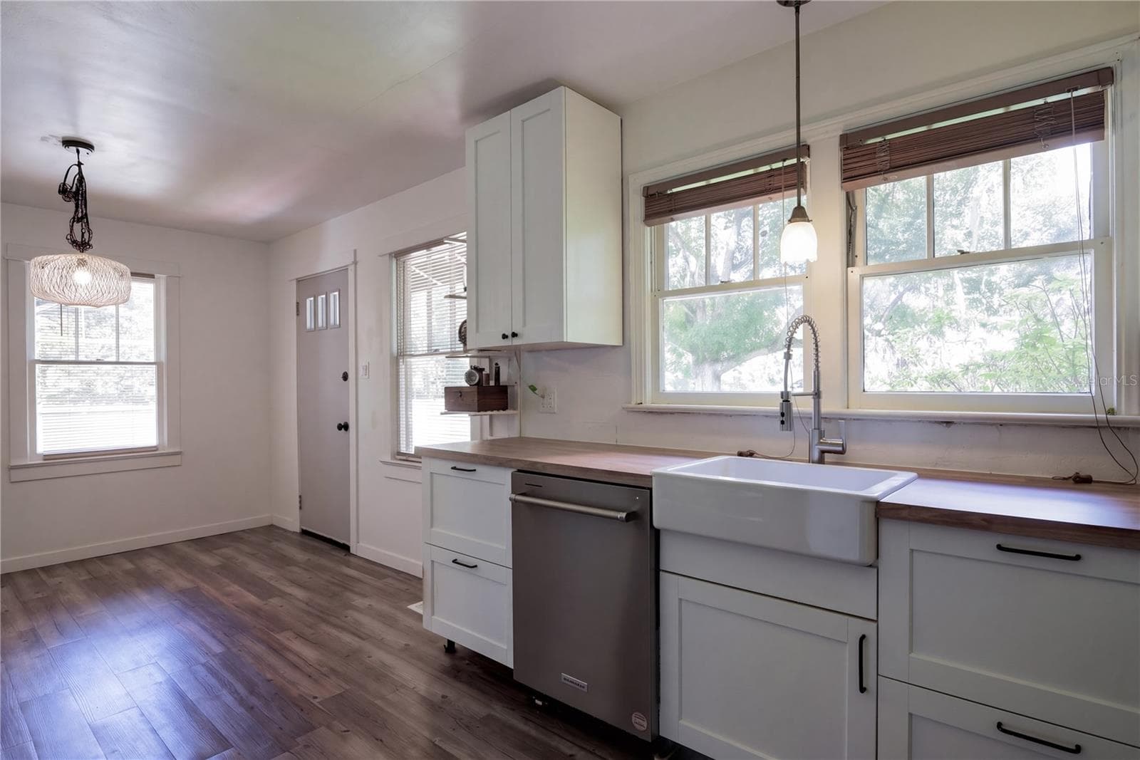Single Family Residence at 467 S CARPENTER AVE, ORANGE CITY, photo 8 of 21