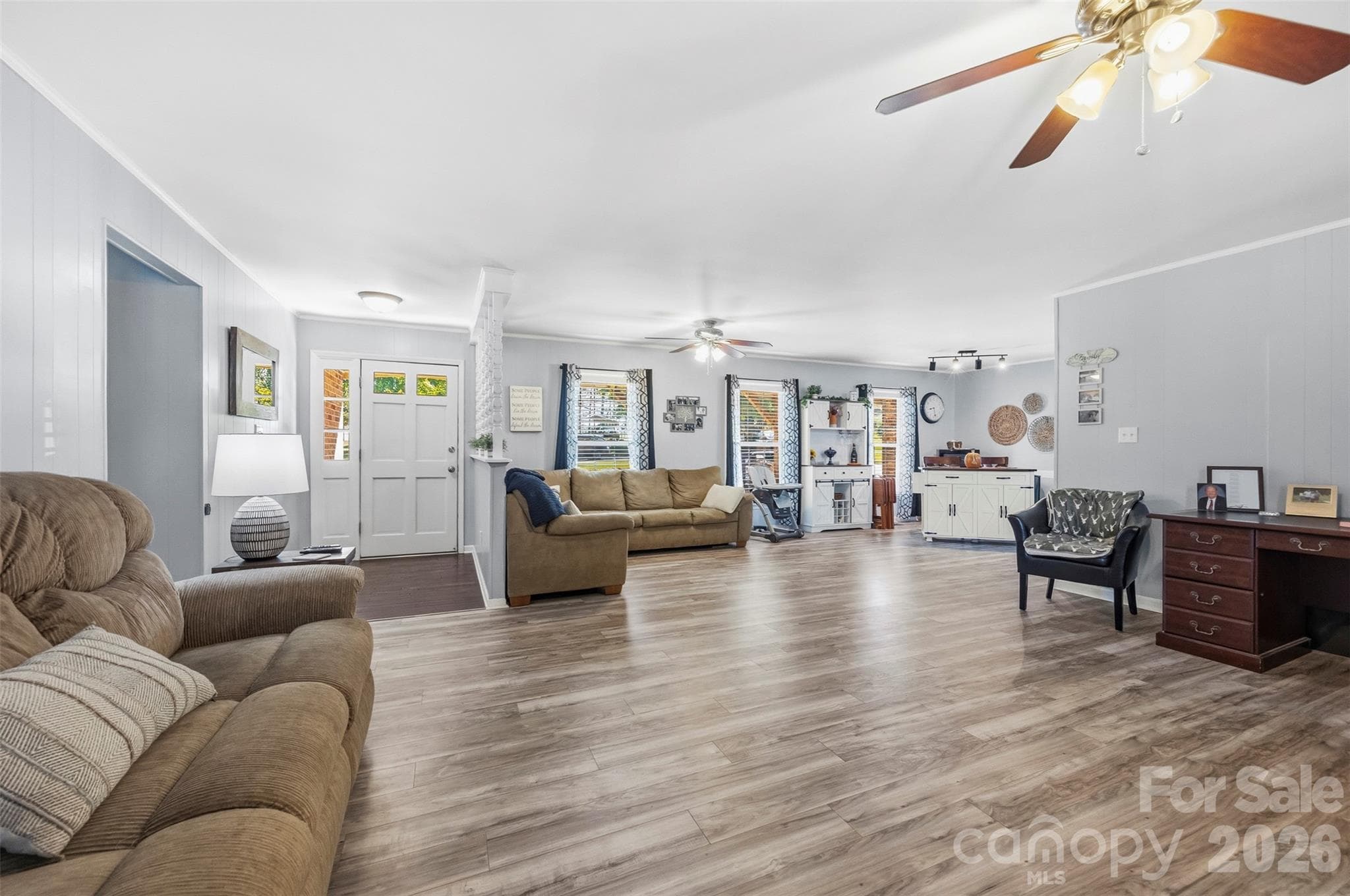 Single Family Residence at 106 White Plains Drive, Kings Mountain, photo 10 of 45