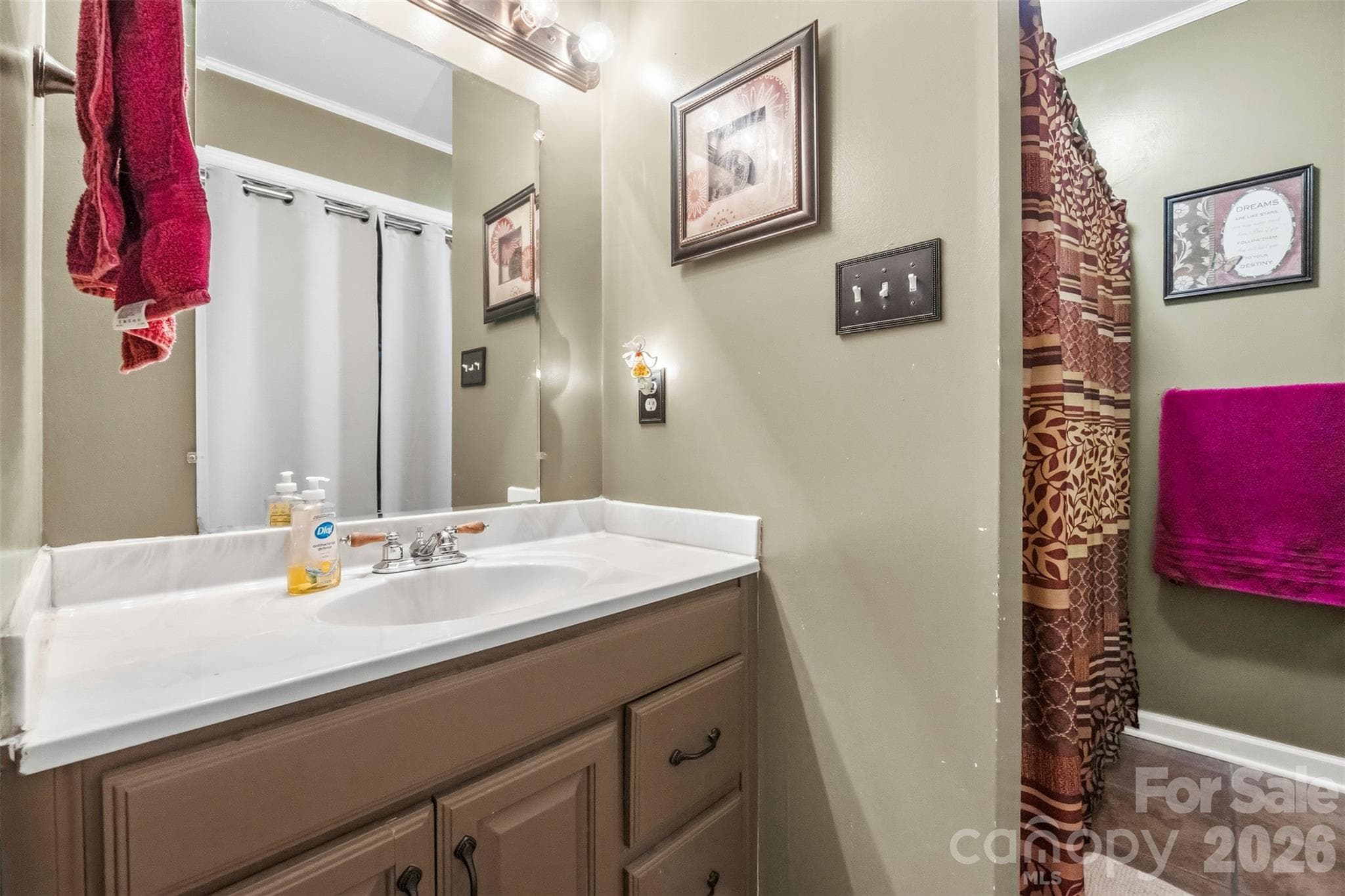 Single Family Residence at 106 White Plains Drive, Kings Mountain, photo 22 of 45