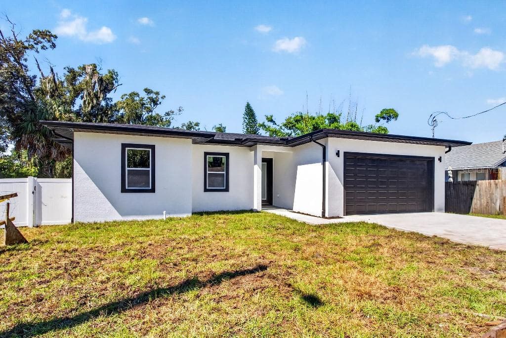 Single Family Residence at 7812 N MULBERRY ST, TAMPA, photo 2 of 34