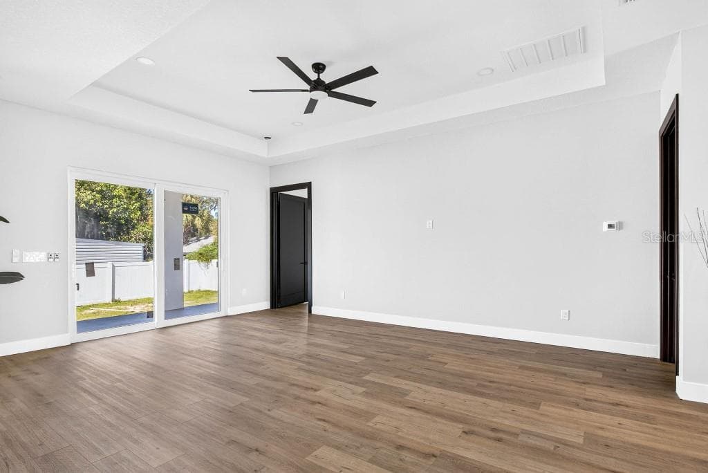 Single Family Residence at 7812 N MULBERRY ST, TAMPA, photo 7 of 34