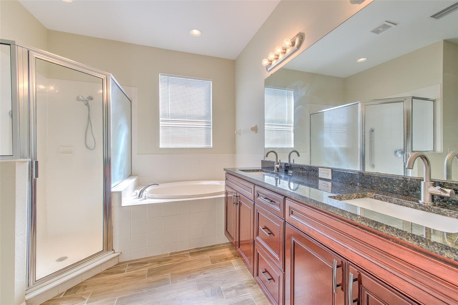 Single Family Residence at 8804 SANDY PLAINS DR, RIVERVIEW, photo 33 of 45