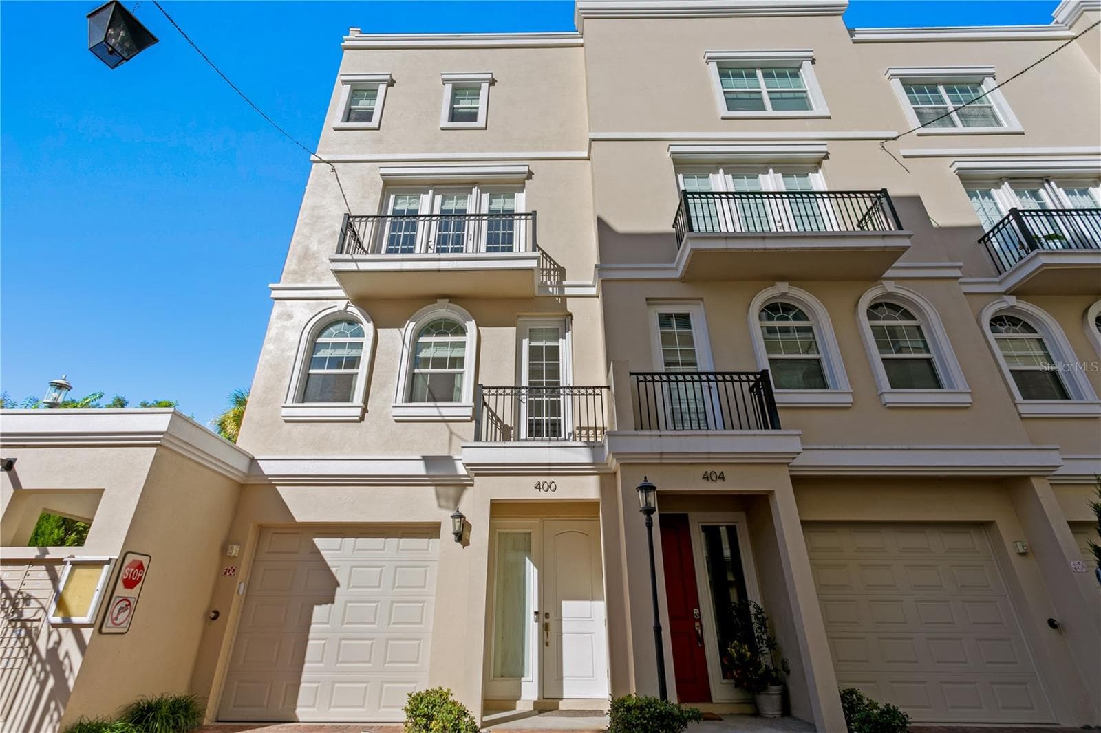 Townhouse at 400 REGENT LN N, ST PETERSBURG, photo 4 of 40