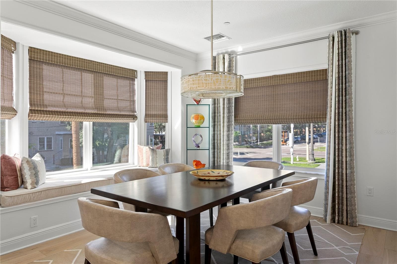Townhouse at 400 REGENT LN N, ST PETERSBURG, photo 10 of 40