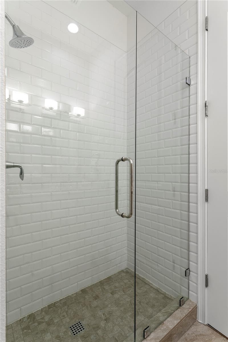 Townhouse at 400 REGENT LN N, ST PETERSBURG, photo 28 of 40